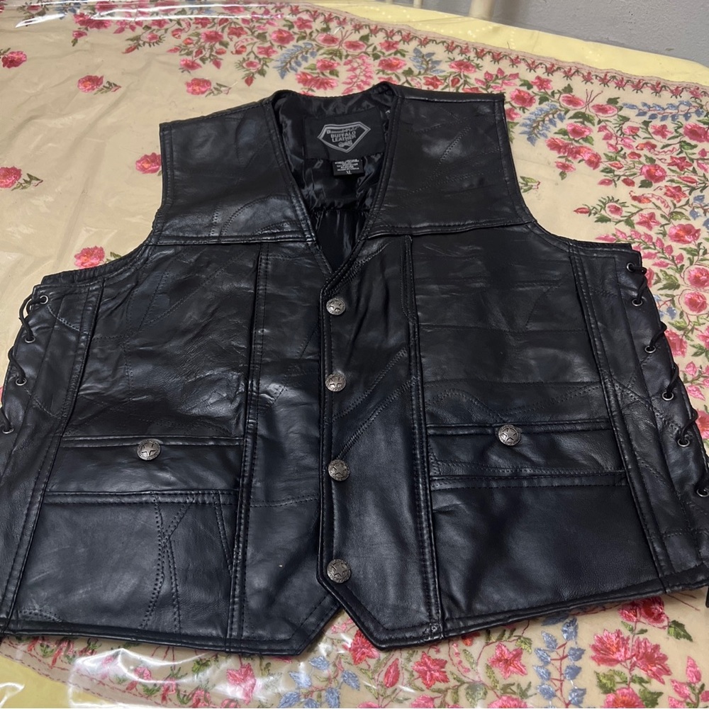 Vintage 90’s black diamond plate patchwork biker leather vest western Sz XL